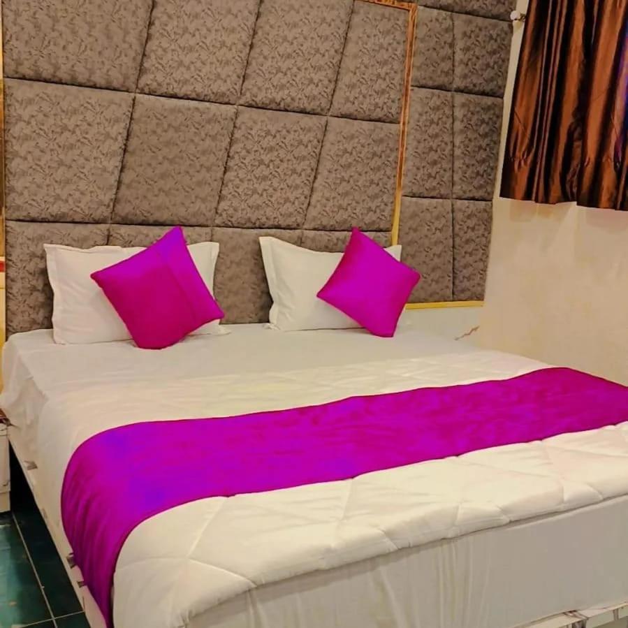 Hotel Karnavati Ахмедабад Екстер'єр фото