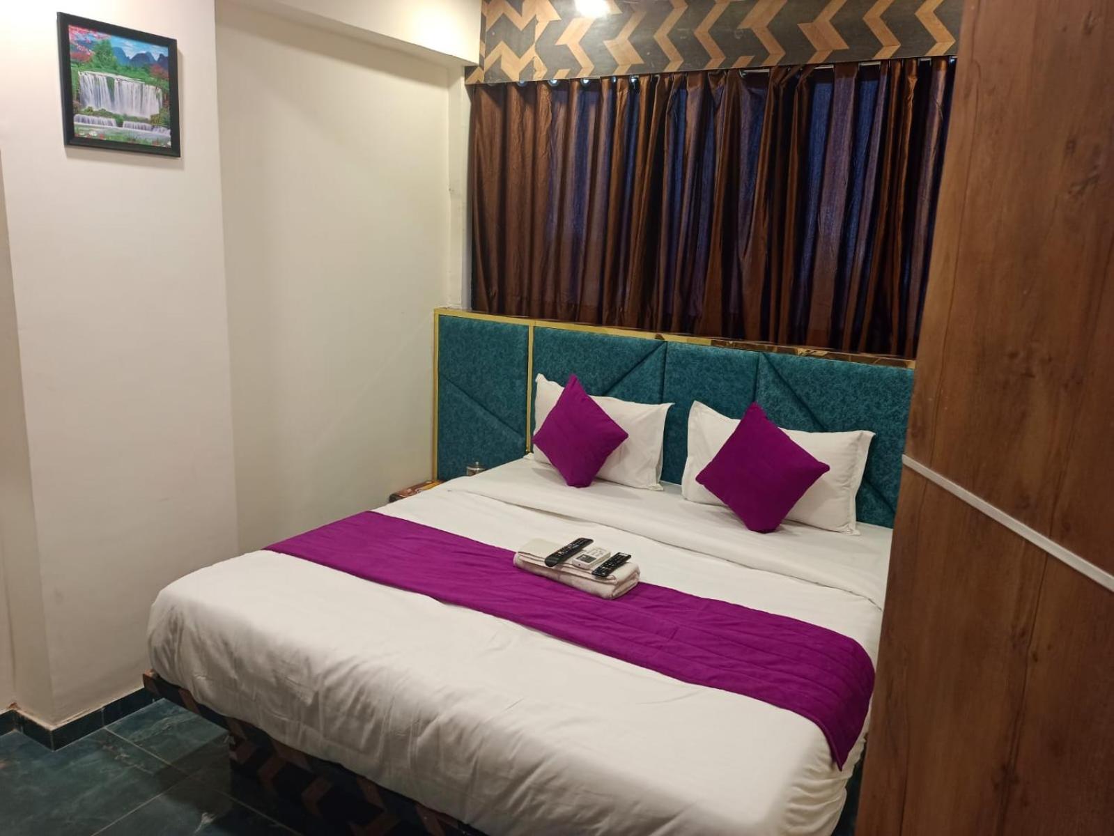 Hotel Karnavati Ахмедабад Екстер'єр фото